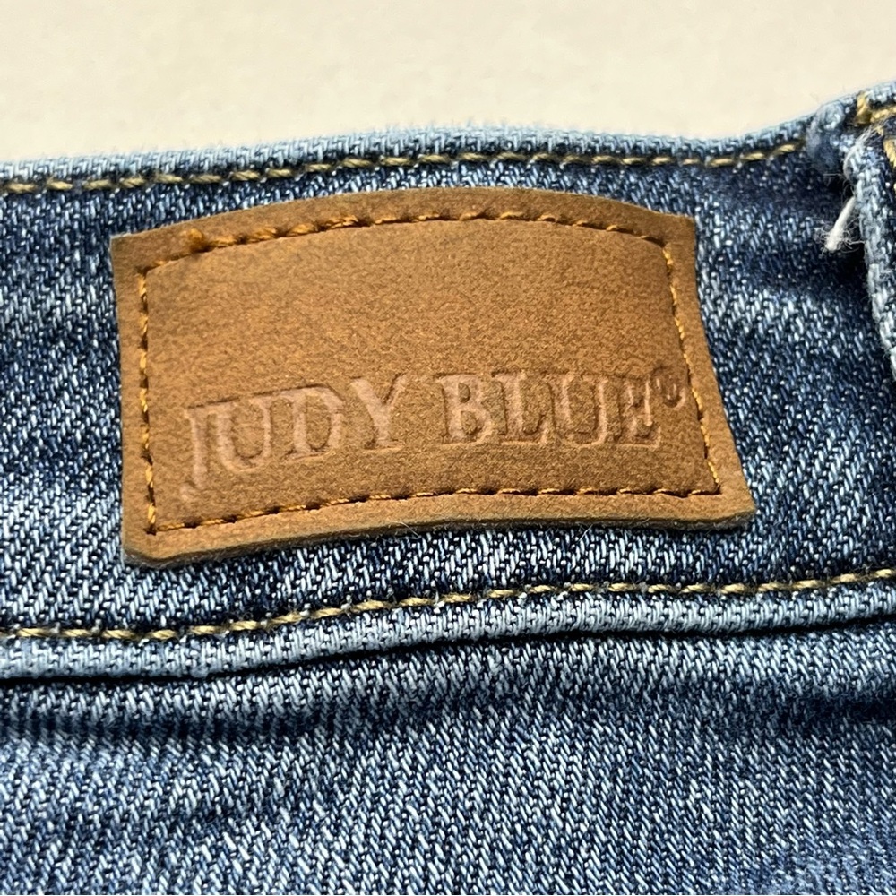 Judy Blue Distressed Relaxed Fit Womens Size 3 / 26 Blue Denim Jeans Frayed Hem - Picture 6 of 14